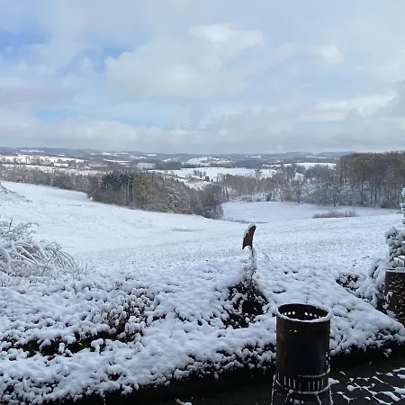Schoene Mit Ausblick In Apartman