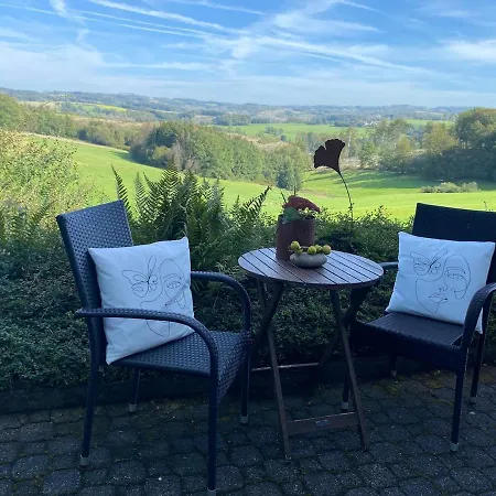 Apartman Schoene Mit Ausblick In *