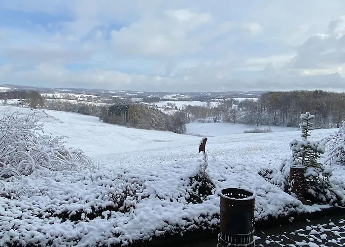 Schoene Mit Ausblick In Apartman